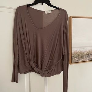 Long sleeve brown top